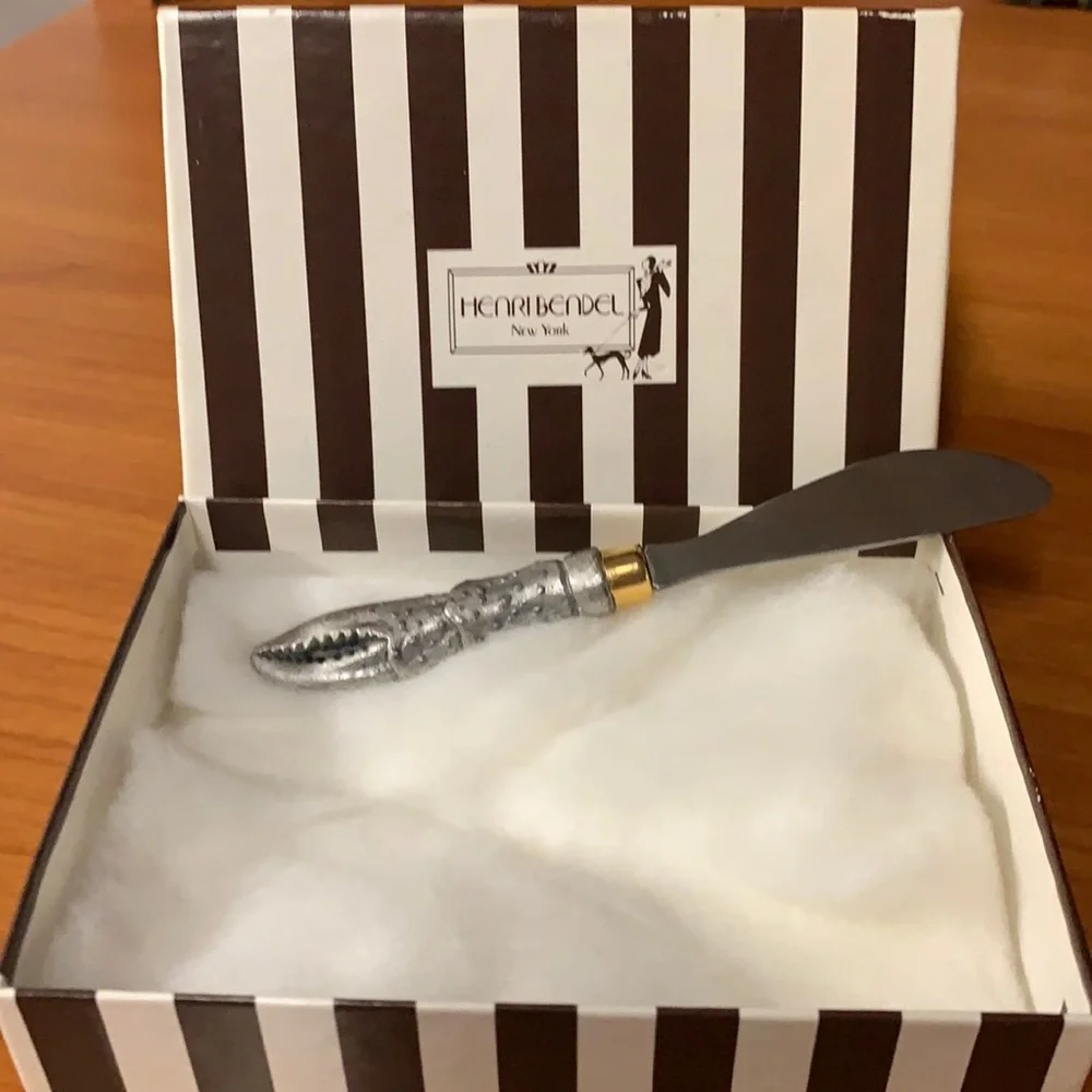 Henri Bendel NWBox. Butter Lobster Claw Handle -Pate Spreader never usedw/box